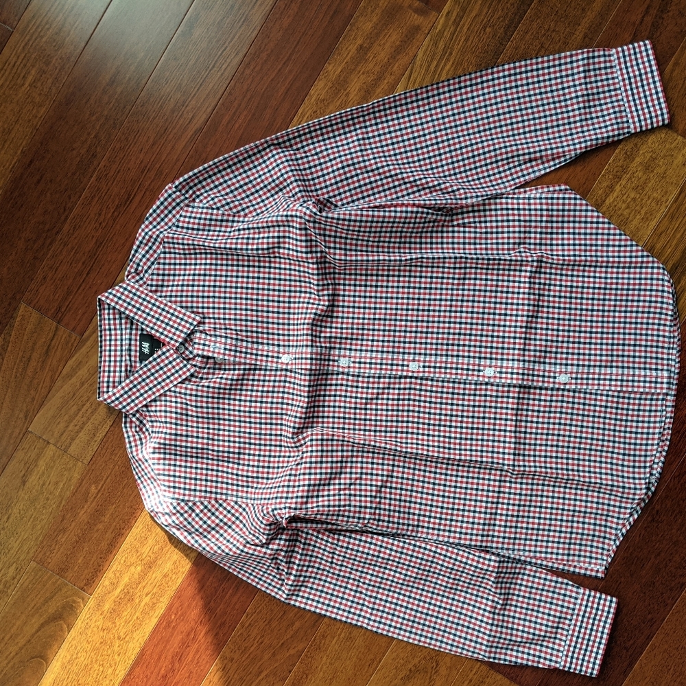 MENS H&M BUTTON DOWN RED WHITE AND BLACK